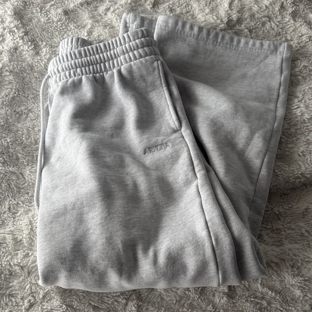 Gray women’s aritzia wide leg sweatpants
